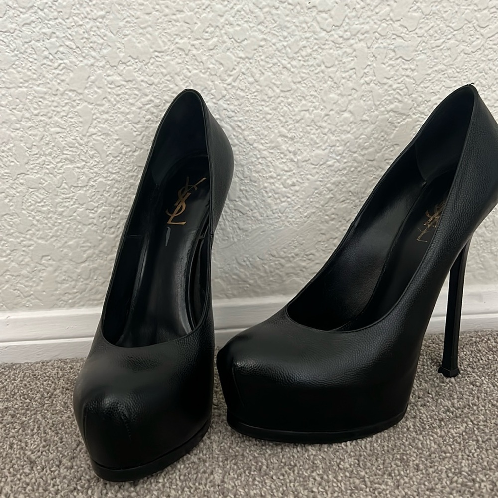 YSL Tribute Platform Pump